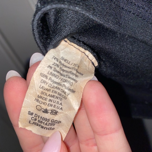 Formal dress - Picture 5 of 5